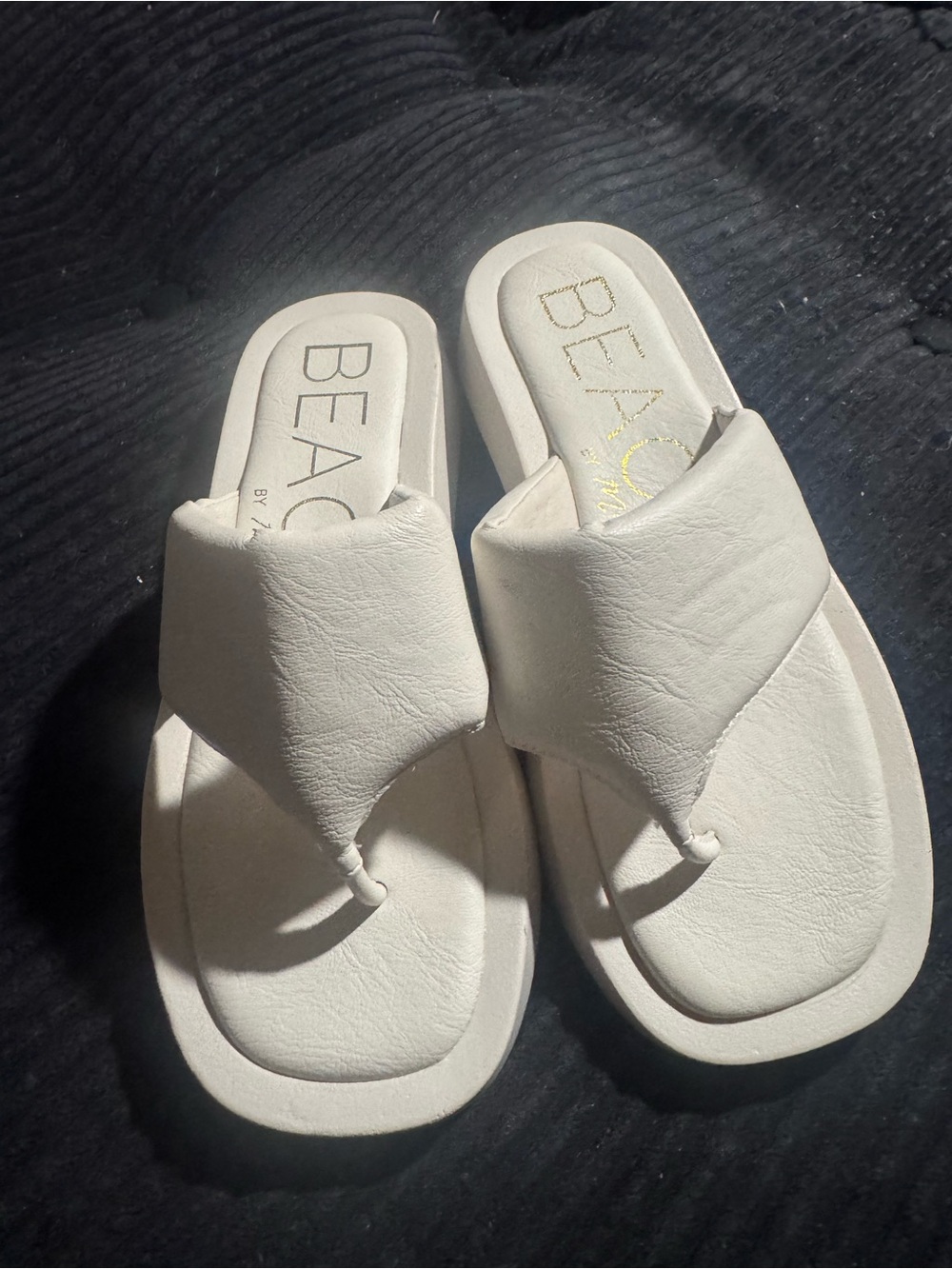 BEACH by Matisse White Padded Toe-Post Sandals size 9 new w/out box